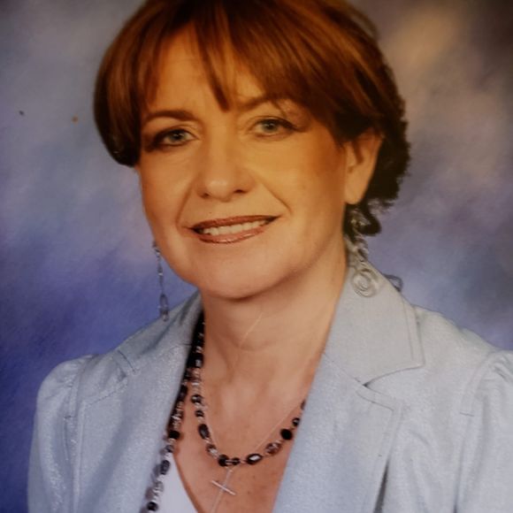 Meet your Posher, Carolyn - Picture 1 of 1